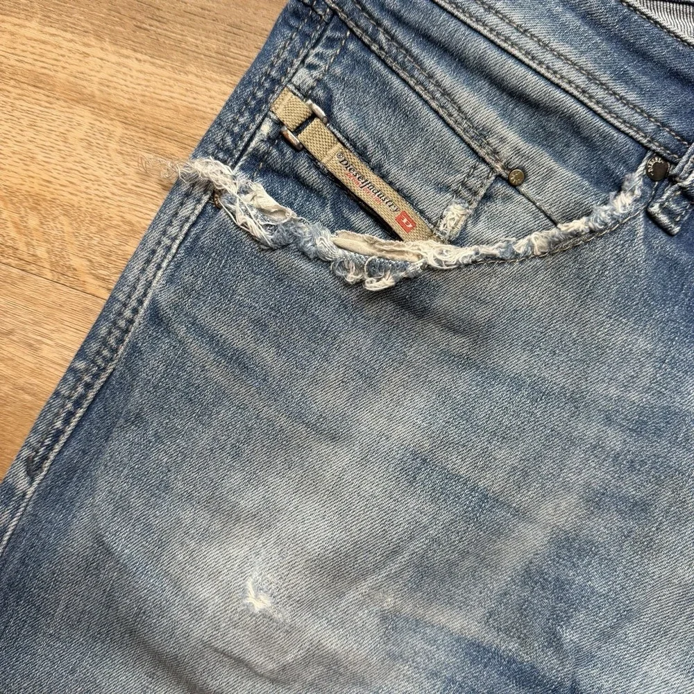 Diesel Belther Jeans Men 29x32 Blue Slim Tapered Stretch Medium Wash Faded RX380